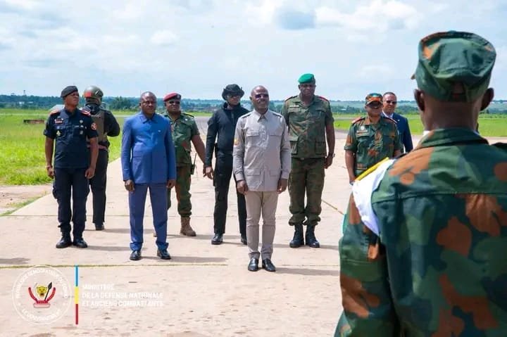 The Military Academy of Kananga was filled with pride and ceremony on Thursday, November 20, 2025, as it hosted the official closing of the 2024–2025 academic year, highlighted by the graduation and commissioning of 139 newly trained officers of the Armed Forces of the Democratic Republic of Congo (FARDC).
