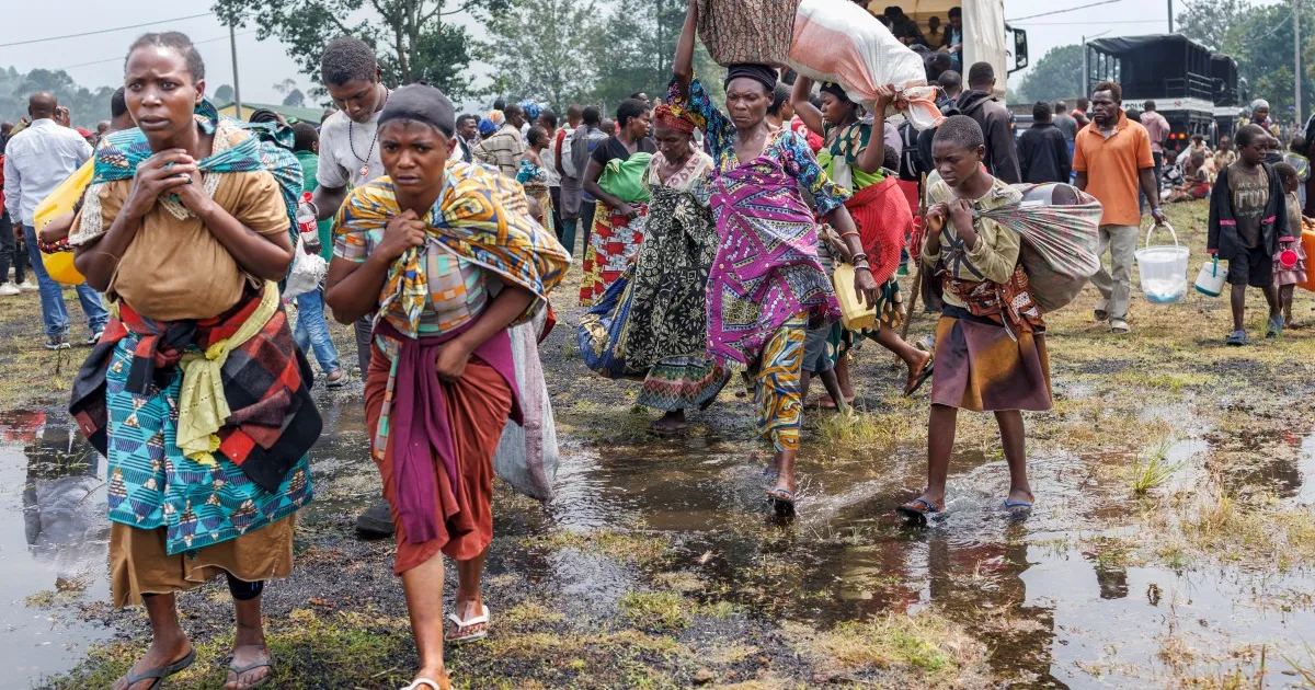 More than one hundred Congolese refugees were received early this morning by Rwandan authorities at the Bugarama/Kamanyola border crossing, following heavy and continuous bombardments across several areas of South Kivu.