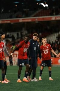LOSC Lille suffered a frustrating defeat on Thursday, December 11, in the Europa League, losing 1–0 to Young Boys. Despite starting the match, Chancel Mbemba and Ngal’ayel Mukau were unable to stop the Swiss side, known for their solidity and European experience.
