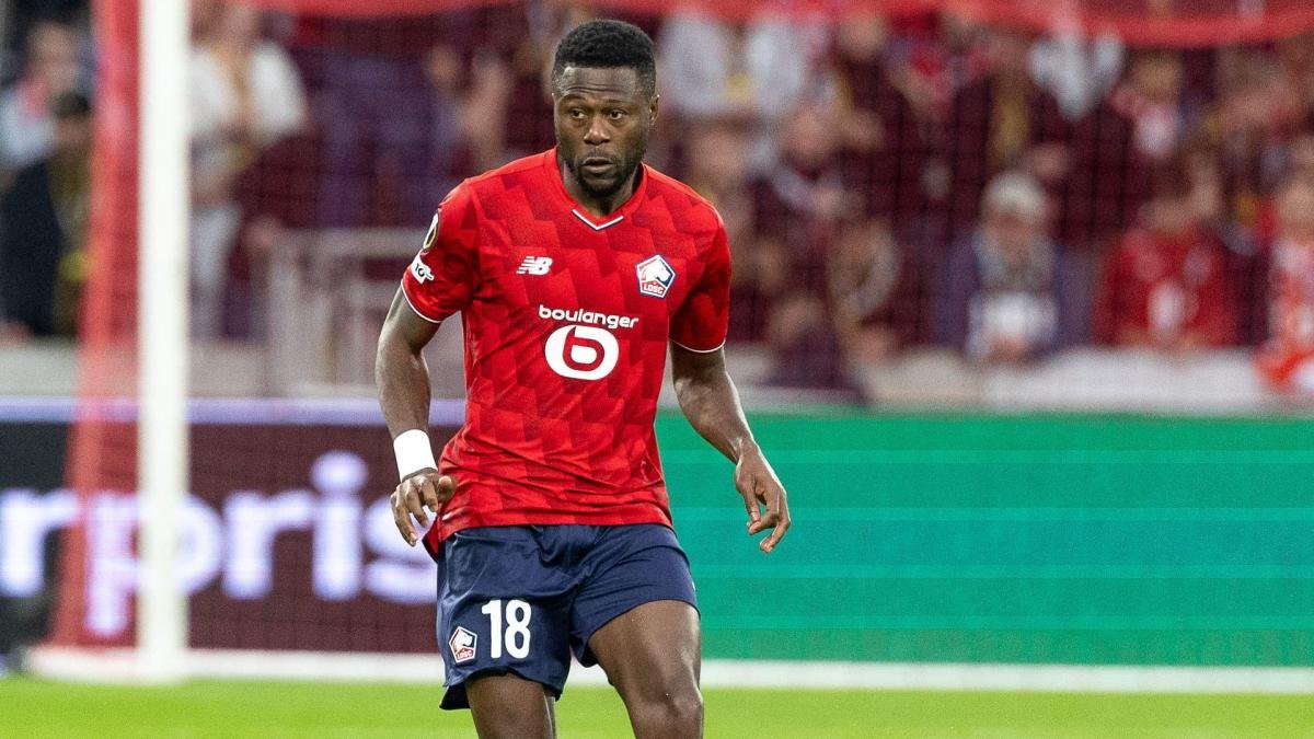 LOSC Lille suffered a frustrating defeat on Thursday, December 11, in the Europa League, losing 1–0 to Young Boys. Despite starting the match, Chancel Mbemba and Ngal’ayel Mukau were unable to stop the Swiss side, known for their solidity and European experience.