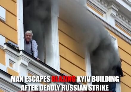 Une frappe de drone russe provoque un incendie à Kyiv. Une femme est morte et au moins trois personnes ont été blessées, selon les autorités ukrainiennes.