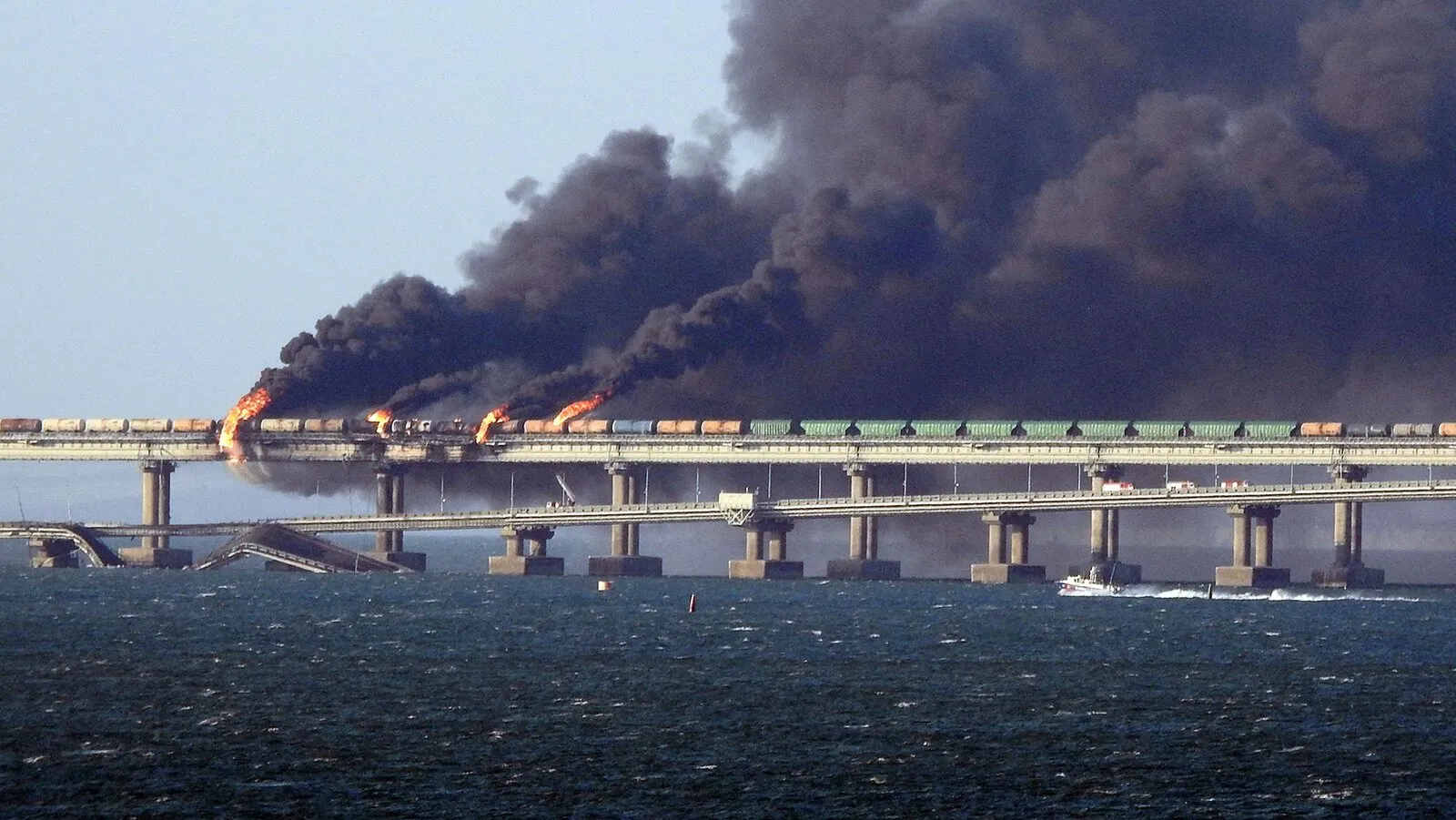 Russian Drone Hits Kyiv Bridge as German Chancellor Friedrich Merz Visits Ukraine